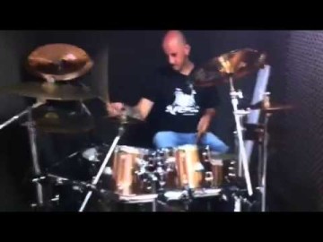 Bugello baterista da cantora Claudia Leitte, endorsee Krest Cymbals