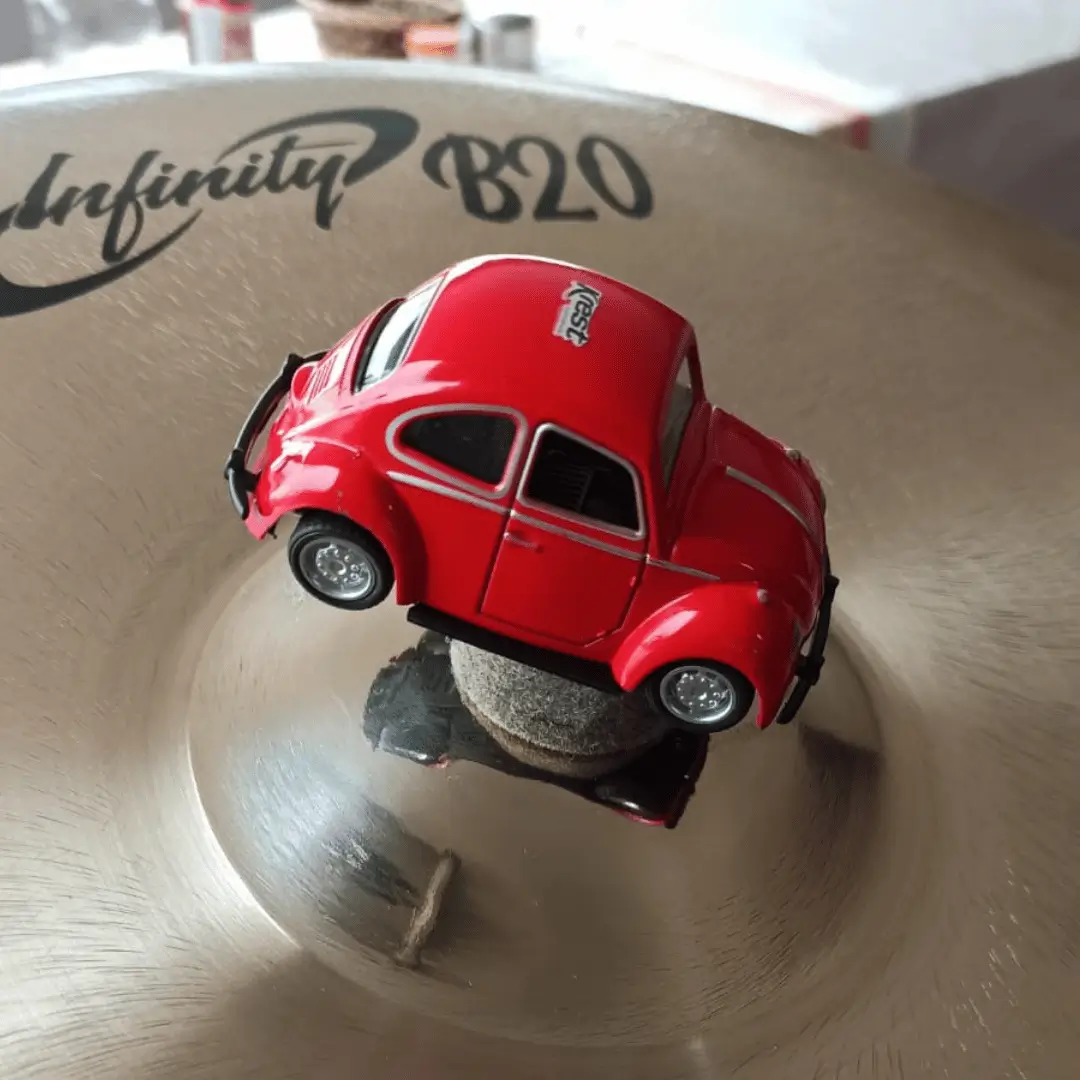 Borboletas personalizadas Krest com furo 8mm e rosca M8 — fixação segura e acabamento resistente para suportes de pratos de bateria.